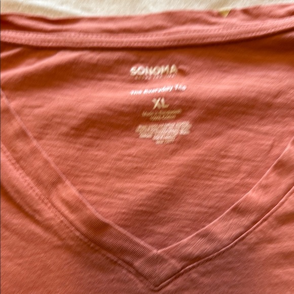 Old Navy and Sonoma T-Shirt Bundle - Picture 2 of 6
